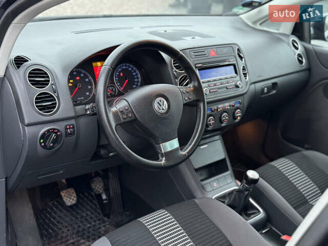 Серый Фольксваген Гольф Плюс, объемом двигателя 1.4 л и пробегом 184 тыс. км за 6490 $, фото 20 на Automoto.ua