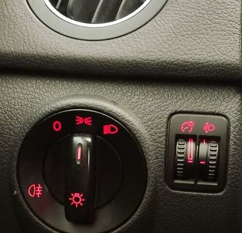 Серый Фольксваген Гольф Плюс, объемом двигателя 1.6 л и пробегом 218 тыс. км за 6800 $, фото 15 на Automoto.ua