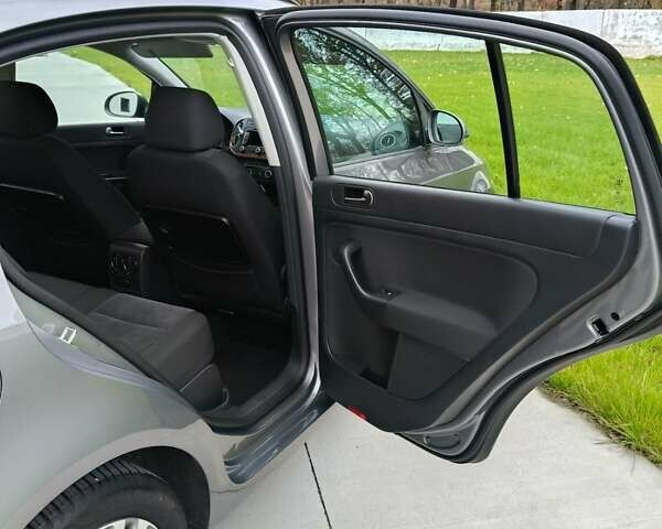 Серый Фольксваген Гольф Плюс, объемом двигателя 1.4 л и пробегом 173 тыс. км за 8700 $, фото 48 на Automoto.ua