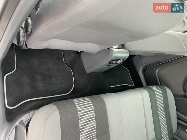 Фольксваген Гольф Плюс 2009 в Ровно на Automoto.ua Серый Фольксваген Гольф Плюс, объемом двигателя 1.6 л и пробегом 172 тыс. км за 7550 $, фото 31 на Automoto.ua