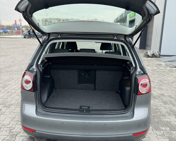 Серый Фольксваген Гольф Плюс, объемом двигателя 1.4 л и пробегом 163 тыс. км за 8300 $, фото 83 на Automoto.ua