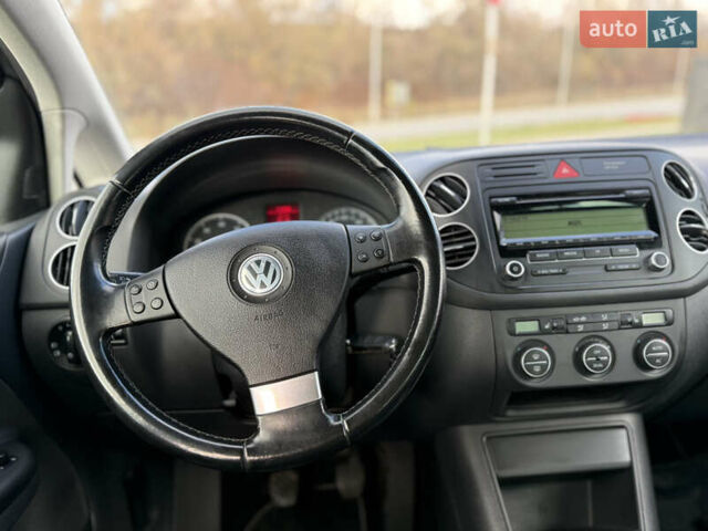 Фольксваген Гольф Плюс 2009 в Тернополе на Automoto.ua Серый Фольксваген Гольф Плюс, объемом двигателя 1.4 л и пробегом 177 тыс. км за 6800 $, фото 12 на Automoto.ua