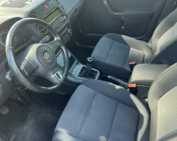 Серый Фольксваген Гольф Плюс, объемом двигателя 1.4 л и пробегом 232 тыс. км за 6900 $, фото 8 на Automoto.ua