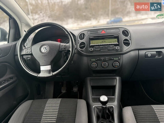 Серый Фольксваген Гольф Плюс, объемом двигателя 1.4 л и пробегом 178 тыс. км за 6500 $, фото 13 на Automoto.ua