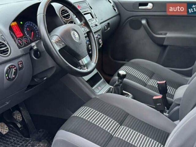 Сірий Фольксваген Golf Plus, об'ємом двигуна 1.4 л та пробігом 184 тис. км за 6390 $, фото 35 на Automoto.ua