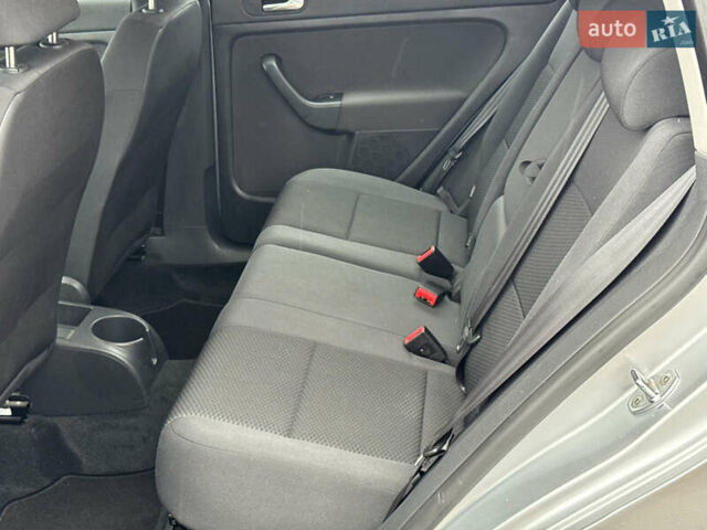 Сірий Фольксваген Golf Plus, об'ємом двигуна 1.4 л та пробігом 229 тис. км за 6699 $, фото 45 на Automoto.ua