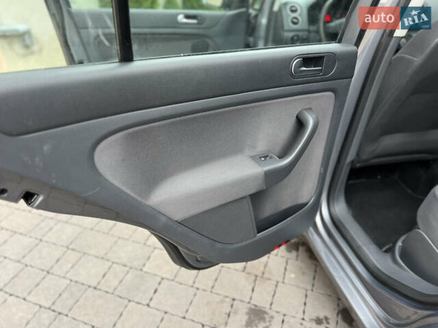 Серый Фольксваген Гольф Плюс, объемом двигателя 0 л и пробегом 218 тыс. км за 6300 $, фото 25 на Automoto.ua
