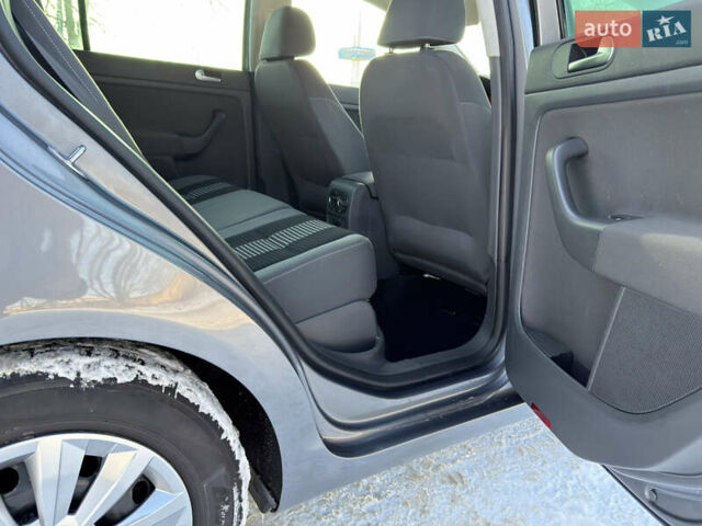 Серый Фольксваген Гольф Плюс, объемом двигателя 1.6 л и пробегом 225 тыс. км за 7300 $, фото 91 на Automoto.ua