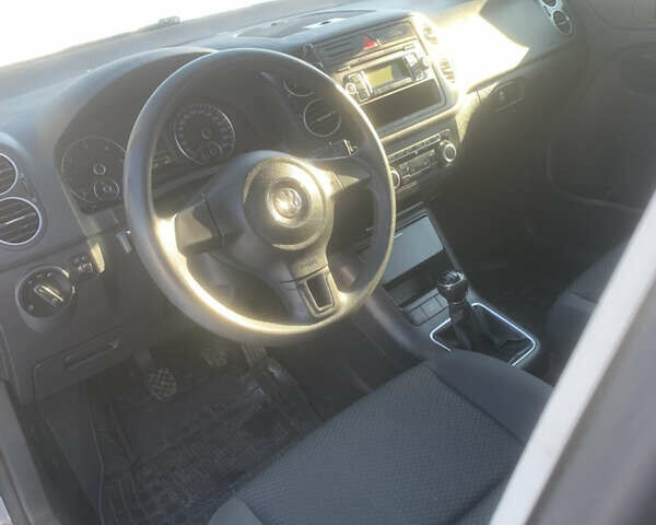 Серый Фольксваген Гольф Плюс, объемом двигателя 1.6 л и пробегом 312 тыс. км за 5800 $, фото 7 на Automoto.ua