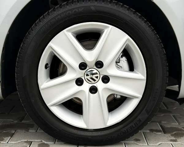 Серый Фольксваген Гольф Плюс, объемом двигателя 1.4 л и пробегом 189 тыс. км за 8200 $, фото 104 на Automoto.ua