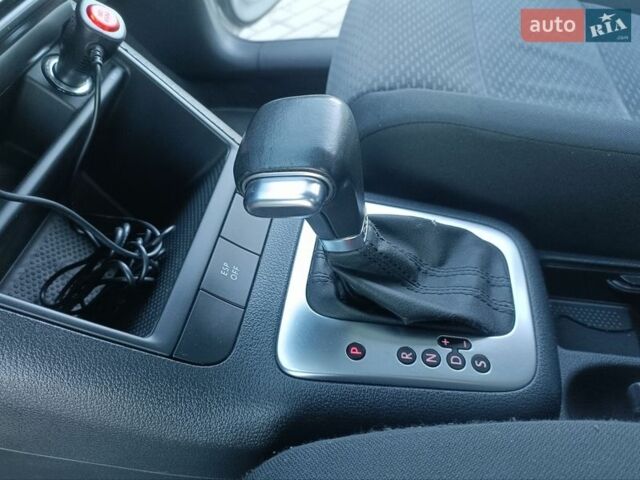 Серый Фольксваген Гольф Плюс, объемом двигателя 1.4 л и пробегом 90 тыс. км за 8500 $, фото 22 на Automoto.ua