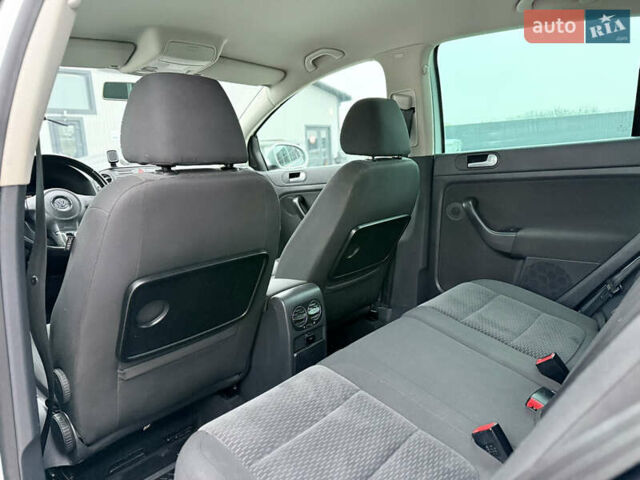 Серый Фольксваген Гольф Плюс, объемом двигателя 1.4 л и пробегом 189 тыс. км за 8200 $, фото 64 на Automoto.ua