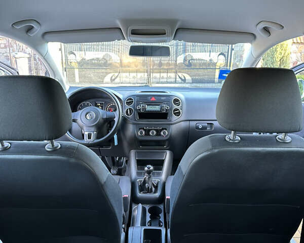 Серый Фольксваген Гольф Плюс, объемом двигателя 1.4 л и пробегом 80 тыс. км за 8100 $, фото 31 на Automoto.ua