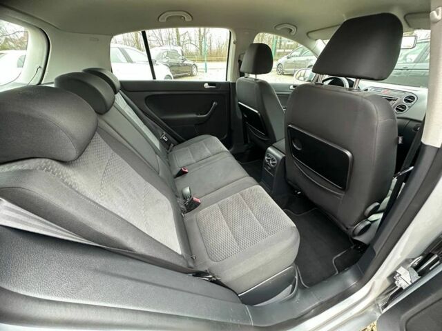 Серый Фольксваген Гольф Плюс, объемом двигателя 1.4 л и пробегом 208 тыс. км за 6999 $, фото 22 на Automoto.ua