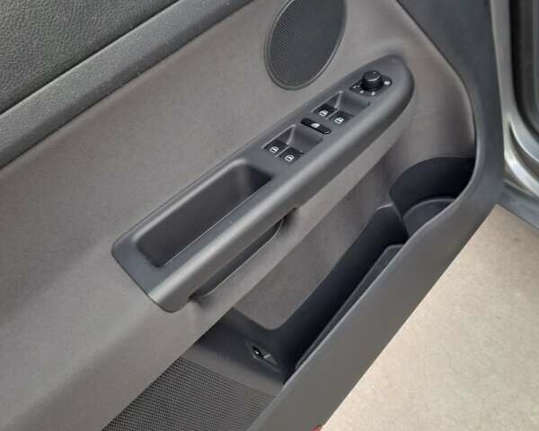 Серый Фольксваген Гольф Плюс, объемом двигателя 1.4 л и пробегом 165 тыс. км за 6900 $, фото 27 на Automoto.ua