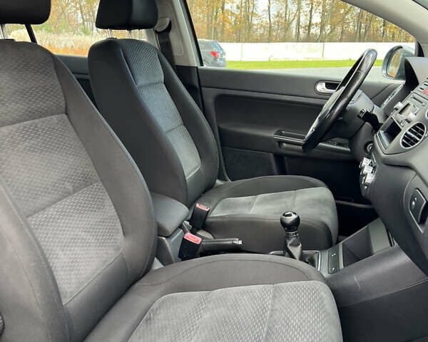 Сірий Фольксваген Golf Plus, об'ємом двигуна 1.4 л та пробігом 247 тис. км за 6650 $, фото 47 на Automoto.ua