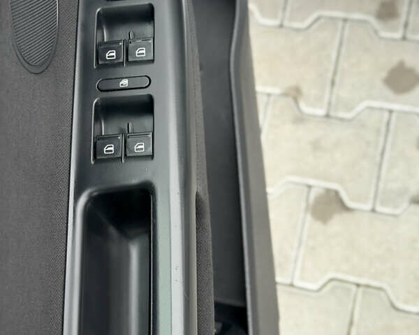 Серый Фольксваген Гольф Плюс, объемом двигателя 1.4 л и пробегом 189 тыс. км за 8200 $, фото 43 на Automoto.ua