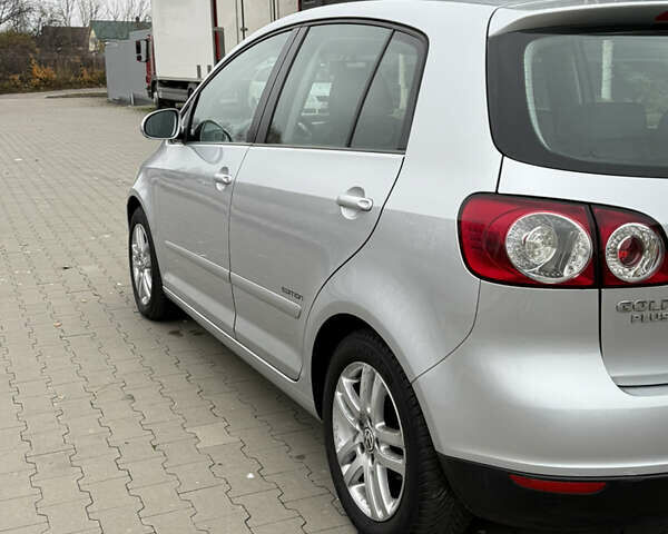 Серый Фольксваген Гольф Плюс, объемом двигателя 1.4 л и пробегом 220 тыс. км за 6600 $, фото 13 на Automoto.ua