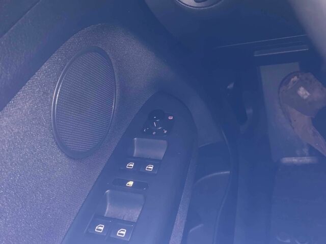 Серый Фольксваген Гольф Плюс, объемом двигателя 1.4 л и пробегом 175 тыс. км за 8300 $, фото 19 на Automoto.ua