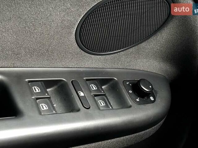 Серый Фольксваген Гольф Плюс, объемом двигателя 1.6 л и пробегом 189 тыс. км за 9499 $, фото 109 на Automoto.ua