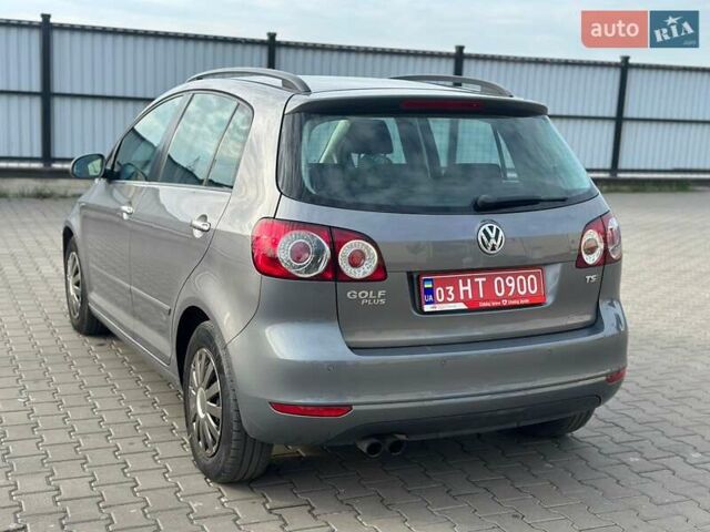 Серый Фольксваген Гольф Плюс, объемом двигателя 1.4 л и пробегом 112 тыс. км за 8000 $, фото 6 на Automoto.ua
