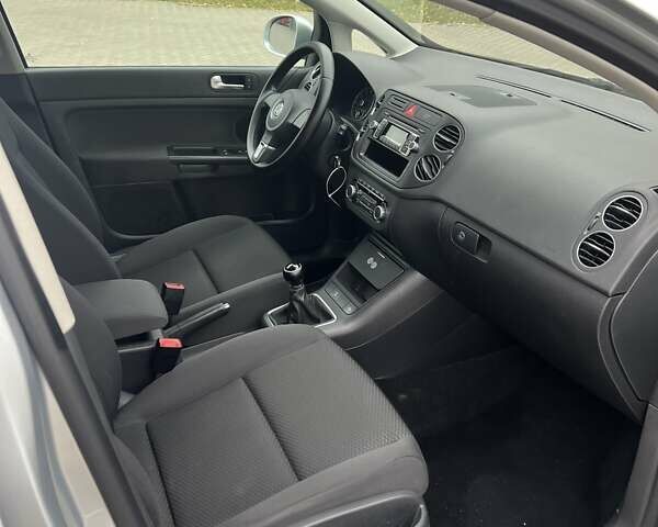 Сірий Фольксваген Golf Plus, об'ємом двигуна 1.4 л та пробігом 160 тис. км за 8200 $, фото 19 на Automoto.ua