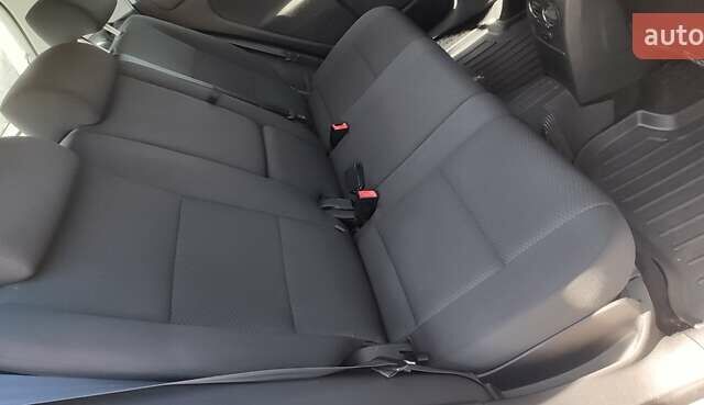 Серый Фольксваген Гольф Плюс, объемом двигателя 1.6 л и пробегом 145 тыс. км за 8000 $, фото 7 на Automoto.ua