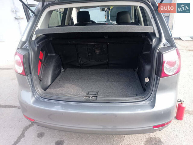 Сірий Фольксваген Golf Plus, об'ємом двигуна 1.6 л та пробігом 230 тис. км за 5200 $, фото 4 на Automoto.ua