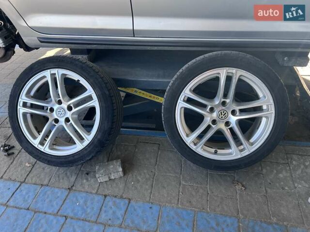Серый Фольксваген Гольф Плюс, объемом двигателя 1.4 л и пробегом 260 тыс. км за 7450 $, фото 4 на Automoto.ua