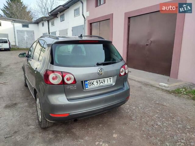 Серый Фольксваген Гольф Плюс, объемом двигателя 1.6 л и пробегом 257 тыс. км за 7700 $, фото 5 на Automoto.ua