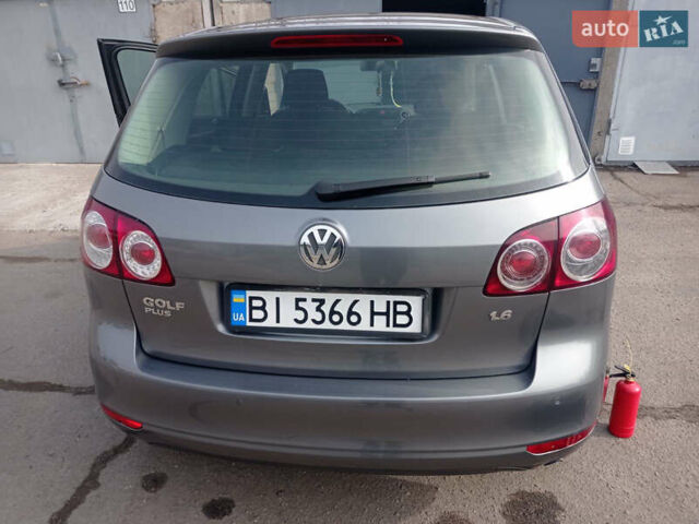 Сірий Фольксваген Golf Plus, об'ємом двигуна 1.6 л та пробігом 230 тис. км за 5200 $, фото 5 на Automoto.ua