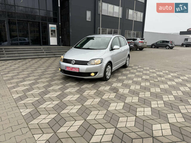 Серый Фольксваген Гольф Плюс, объемом двигателя 1.4 л и пробегом 153 тыс. км за 8650 $, фото 6 на Automoto.ua