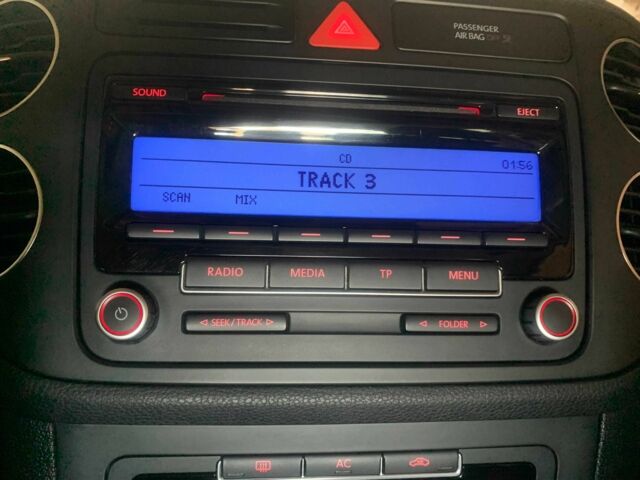 Серый Фольксваген Гольф Плюс, объемом двигателя 1.4 л и пробегом 175 тыс. км за 8300 $, фото 18 на Automoto.ua