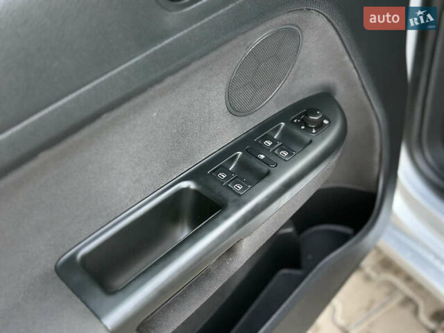 Серый Фольксваген Гольф Плюс, объемом двигателя 1.4 л и пробегом 184 тыс. км за 7200 $, фото 42 на Automoto.ua