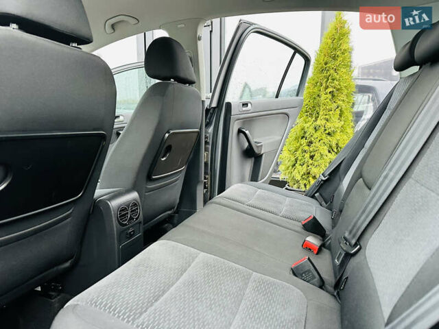 Серый Фольксваген Гольф Плюс, объемом двигателя 1.4 л и пробегом 162 тыс. км за 8200 $, фото 15 на Automoto.ua