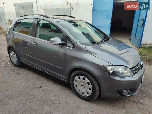 Серый Фольксваген Гольф Плюс, объемом двигателя 1.6 л и пробегом 257 тыс. км за 7700 $, фото 8 на Automoto.ua