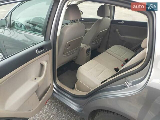 Сірий Фольксваген Golf Plus, об'ємом двигуна 1.4 л та пробігом 109 тис. км за 10300 $, фото 19 на Automoto.ua