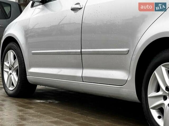 Серый Фольксваген Гольф Плюс, объемом двигателя 1.6 л и пробегом 189 тыс. км за 9499 $, фото 33 на Automoto.ua