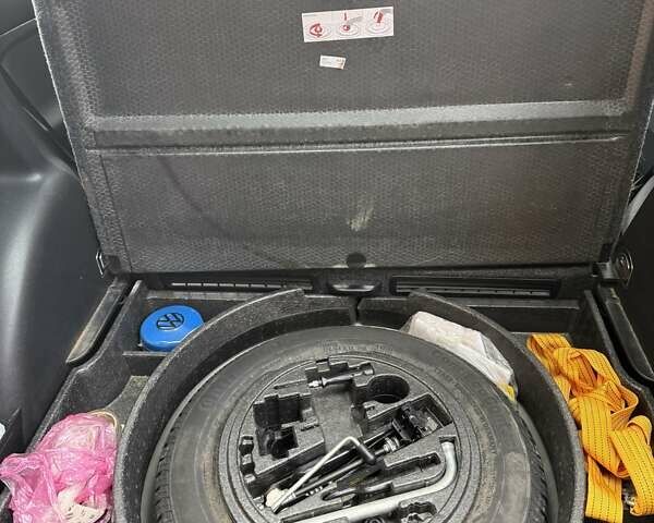 Серый Фольксваген Гольф Плюс, объемом двигателя 1.39 л и пробегом 104 тыс. км за 8500 $, фото 6 на Automoto.ua