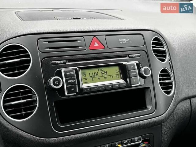 Серый Фольксваген Гольф Плюс, объемом двигателя 1.6 л и пробегом 189 тыс. км за 9499 $, фото 114 на Automoto.ua