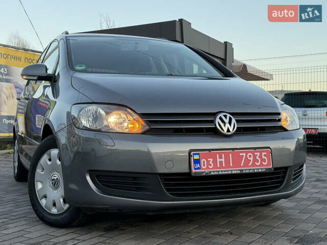 Серый Фольксваген Гольф Плюс, объемом двигателя 1.6 л и пробегом 214 тыс. км за 8350 $, фото 3 на Automoto.ua