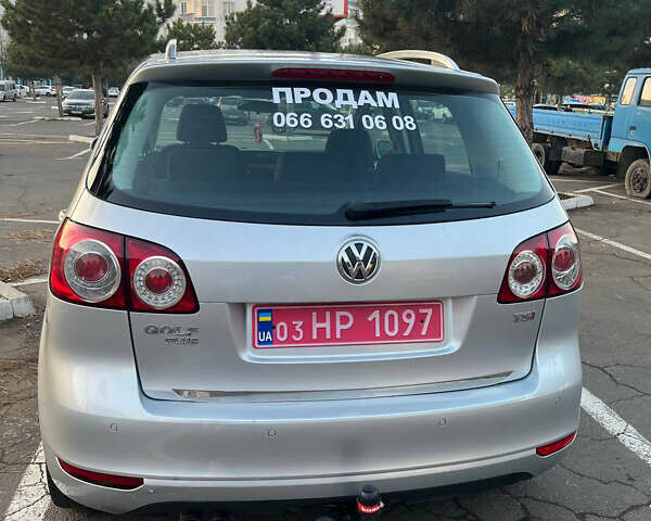 Серый Фольксваген Гольф Плюс, объемом двигателя 1.4 л и пробегом 161 тыс. км за 8500 $, фото 3 на Automoto.ua