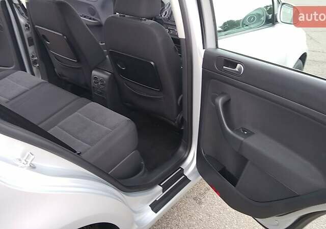 Серый Фольксваген Гольф Плюс, объемом двигателя 1.4 л и пробегом 167 тыс. км за 8250 $, фото 35 на Automoto.ua