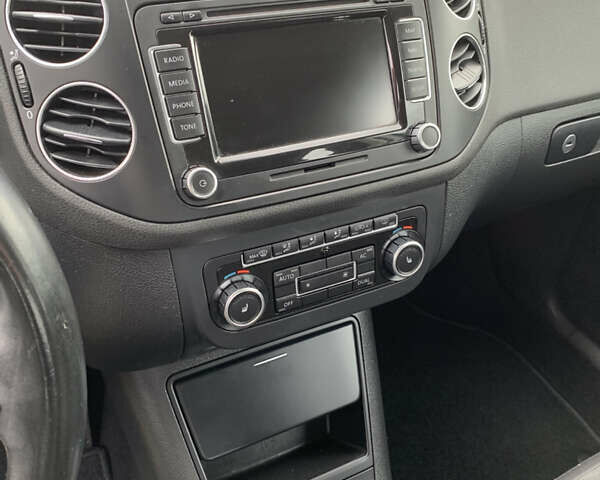 Серый Фольксваген Гольф Плюс, объемом двигателя 1.4 л и пробегом 156 тыс. км за 8200 $, фото 10 на Automoto.ua