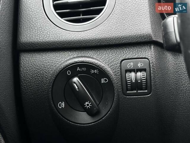 Серый Фольксваген Гольф Плюс, объемом двигателя 1.6 л и пробегом 189 тыс. км за 9499 $, фото 108 на Automoto.ua