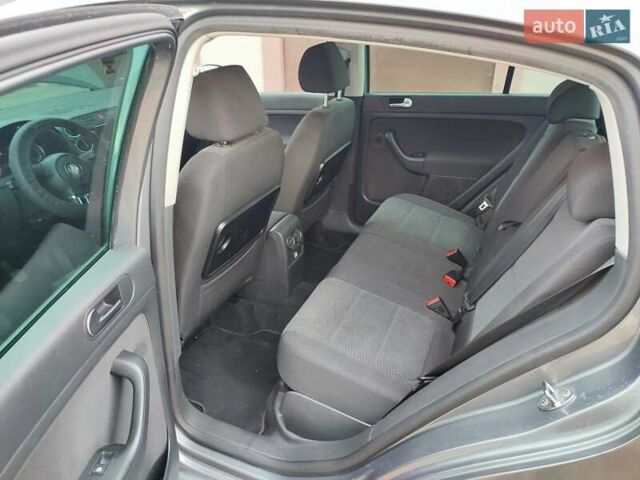 Серый Фольксваген Гольф Плюс, объемом двигателя 1.6 л и пробегом 257 тыс. км за 7700 $, фото 15 на Automoto.ua