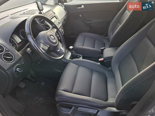 Серый Фольксваген Гольф Плюс, объемом двигателя 1.2 л и пробегом 241 тыс. км за 8300 $, фото 12 на Automoto.ua