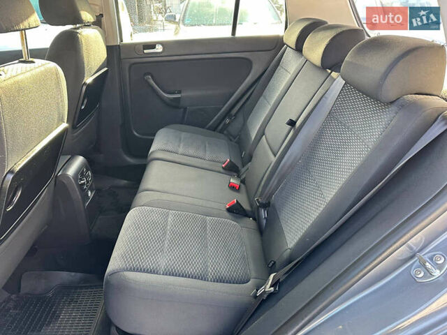 Серый Фольксваген Гольф Плюс, объемом двигателя 1.4 л и пробегом 170 тыс. км за 7499 $, фото 12 на Automoto.ua