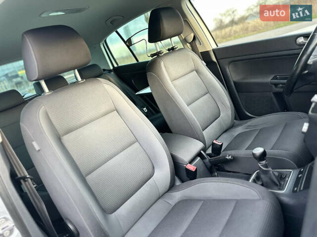 Серый Фольксваген Гольф Плюс, объемом двигателя 1.4 л и пробегом 184 тыс. км за 7200 $, фото 94 на Automoto.ua