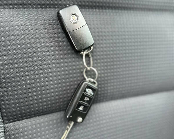 Серый Фольксваген Гольф Плюс, объемом двигателя 1.4 л и пробегом 184 тыс. км за 7200 $, фото 47 на Automoto.ua